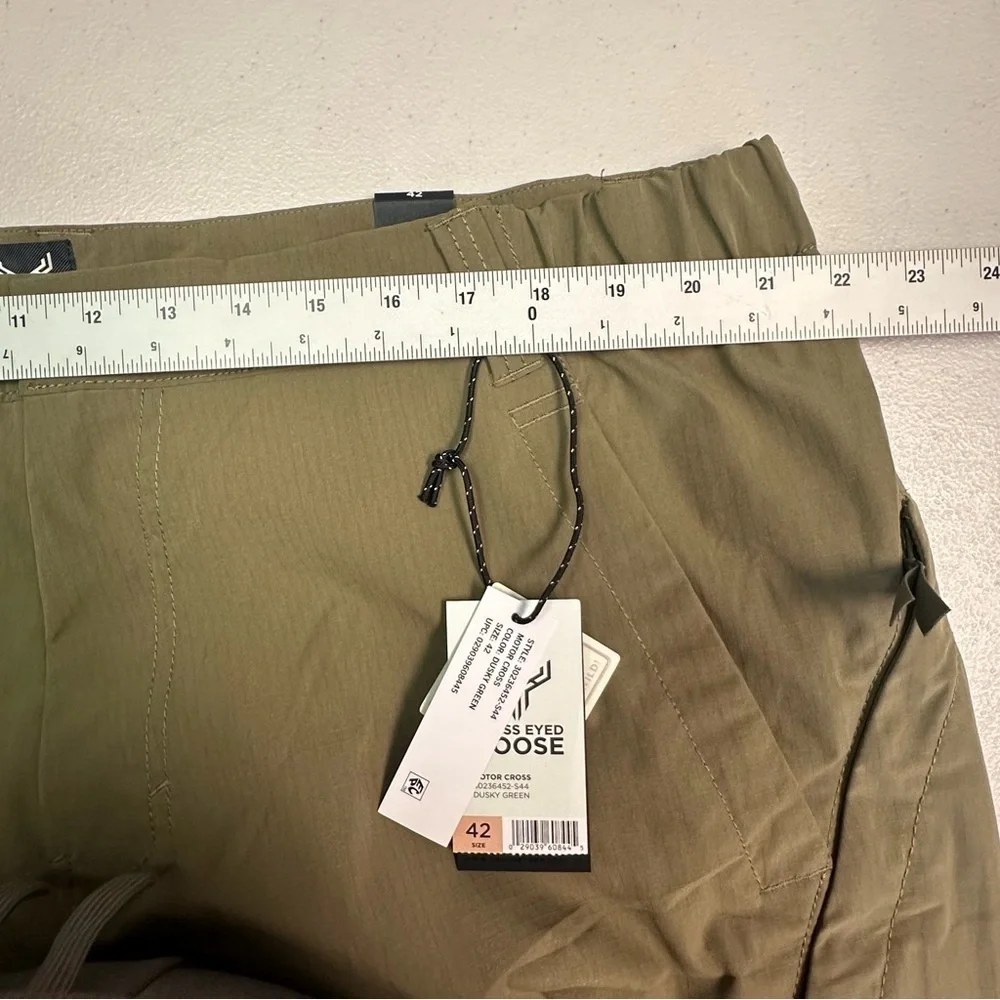 Cross Eyed Moose Men's Dusky Green Cargo Pants Polyester Size 42